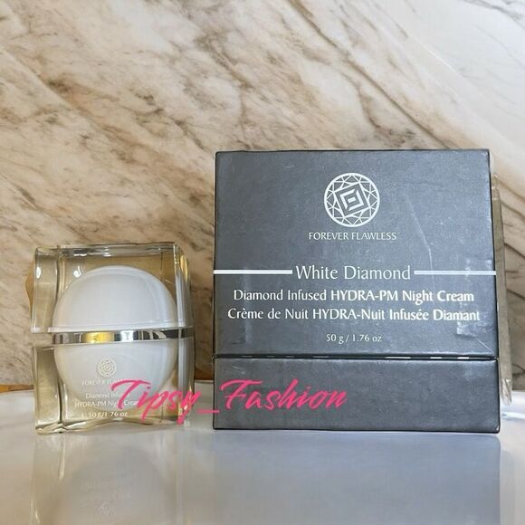 Forever Flawless Night Cream White Diamond Infused HYDRA-PM NEW - Picture 4 of 5
